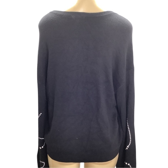 Guess Size Medium Black Oversized Sweater  With White Dots Design. New With Tags - Picture 4 of 8